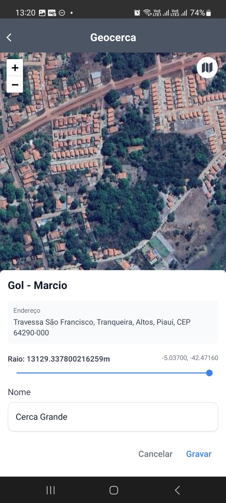 Tela de criação de Geocerca com mapa satélite e campos de endereço, raio e nome