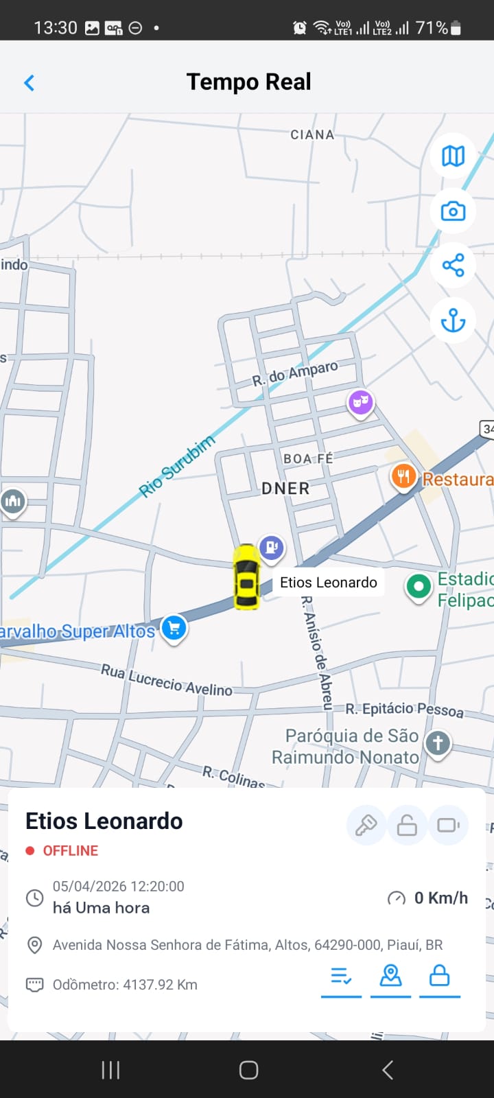 Tela Tempo Real com mapa, ícone do veículo e painel inferior com dados completos